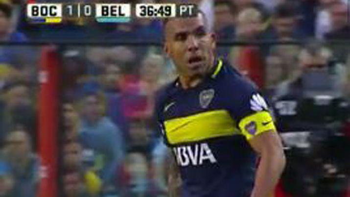 Carlos Teacutevez- gol falta amarilla insulto y expulsioacuten