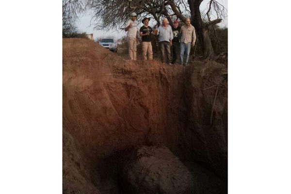 Desenterraron de Campo del Cielo un gigantesco meteorito cuyo peso seriacutea superior a las 30 toneladas