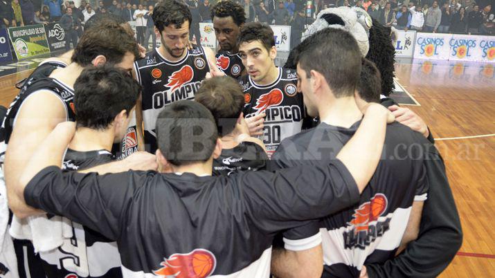 Oliacutempico le ganoacute a Biguaacute en Montevideo por 79 a 67