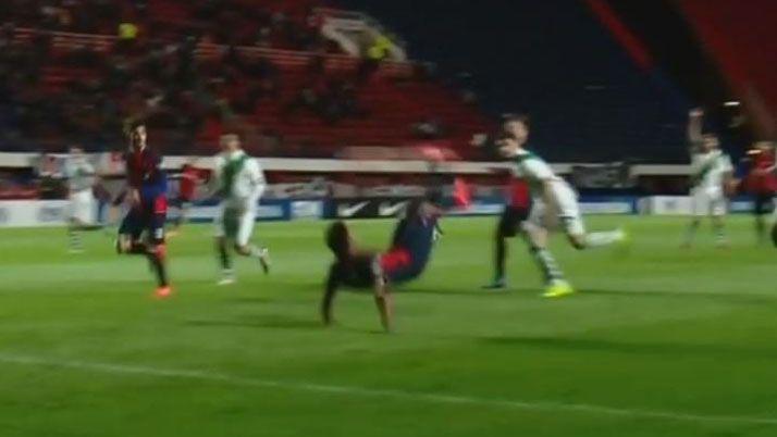 Mir� el lujito de chilena de Cauteruccio 