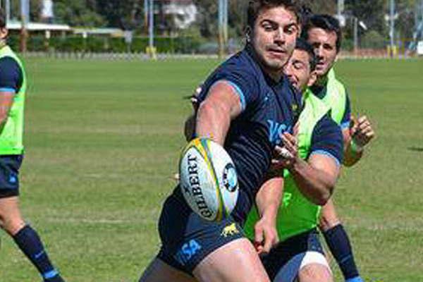 Los Pumas se entrenaron en doble turno