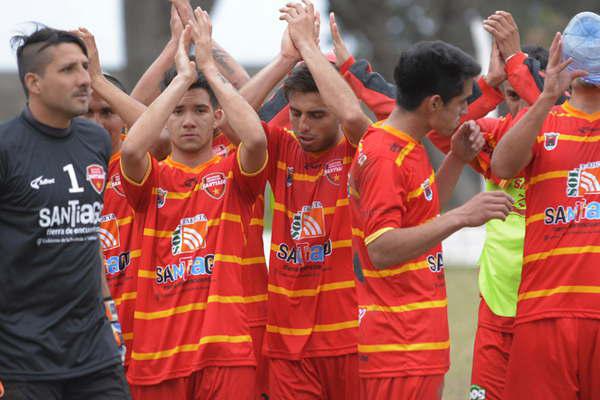 Instituto Santiago recibe a Defensores en duelo de liacutederes