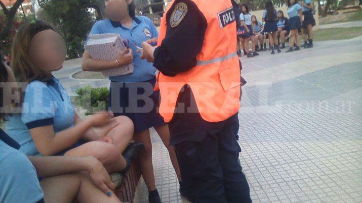 Tres estudiantes fueron demoradas por pelear en Plaza Libertad