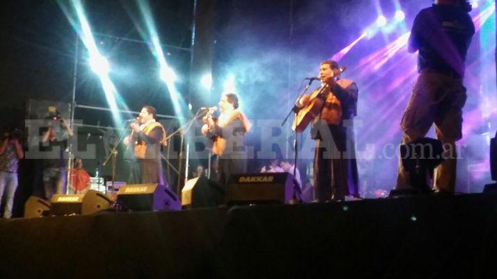 Los Manseros homenajean a Fatiga en La Banda