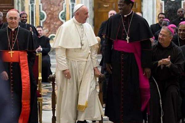 El papa Francisco recibioacute al obispo de Antildeatuya monsentildeor Melitoacuten Chaacutevez
