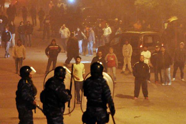 El cumpleantildeos de La Banda terminoacute con 19 presos personas internadas y un auto quemado 