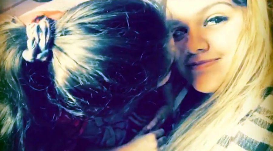 Morena Rial a los besos con una chica en Instagram