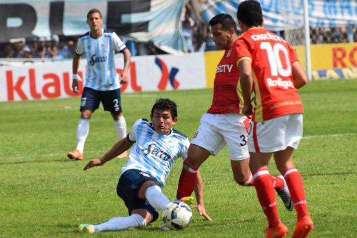 Estudiantes logró valiosos puntos en Tucumn