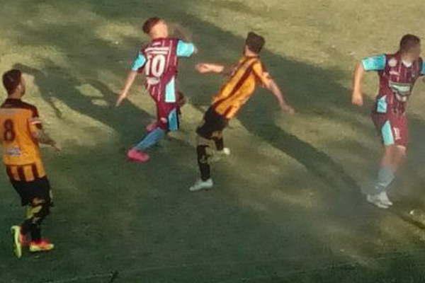 Mitre igualoacute y se bajoacute de la punta