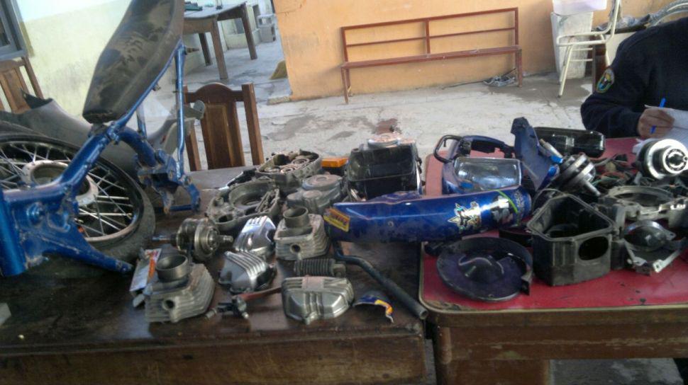 Desbaratan banda que se dedicaba al robo y desarme de motos