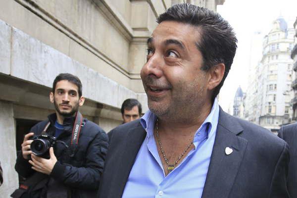 Angelici pidioacute que no haya ventajas para Lanuacutes