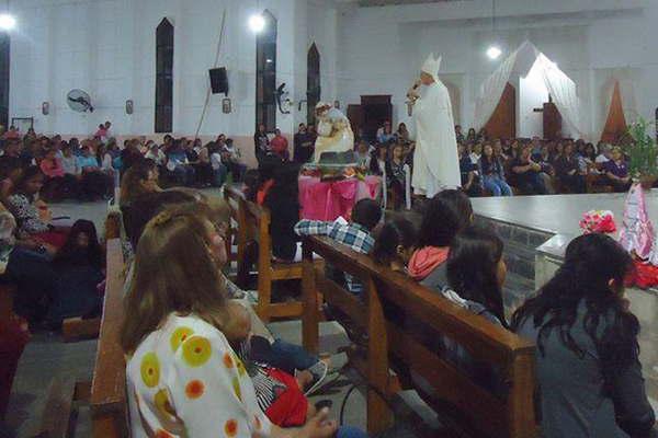 Con una misa y procesioacuten la comunidad catoacutelica rindioacute honor a Nuestra Sentildeora de La Salette