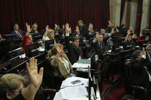 La Caacutemara Alta ratifica la legiacutetima soberaniacutea del paiacutes sobre las Islas Malvinas