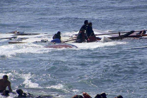 Hubo 40 muertos al naufragar un barco frente a Egipto