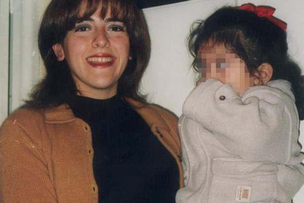 Una denuncia afirma que los restos de Marita Veroacuten estaacuten enterrados en la localidad de Ardiles