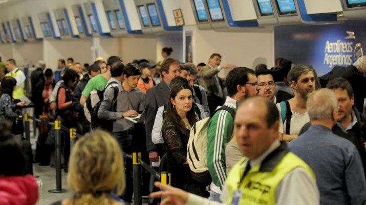 Por una protesta hay demoras en los vuelos de Aeroparque y Ezeiza