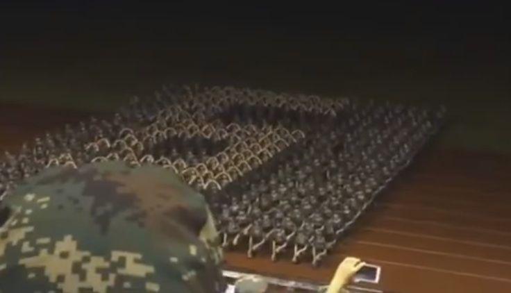La increiacuteble coreografiacutea de unas alumnas de una escuela militar de China