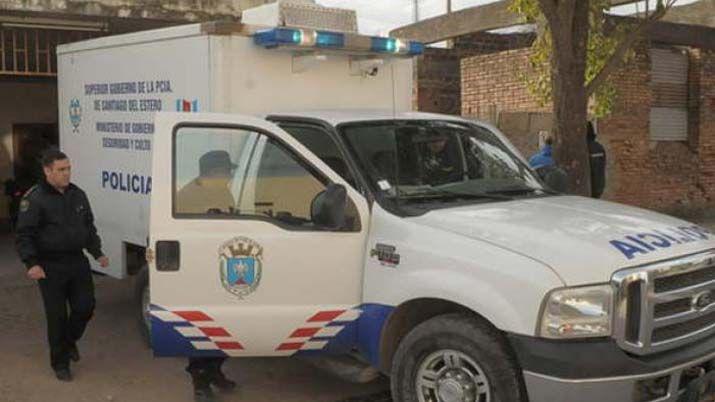 Fue a buscar a su hija de tres antildeos para desayunar y la encontroacute sin vida