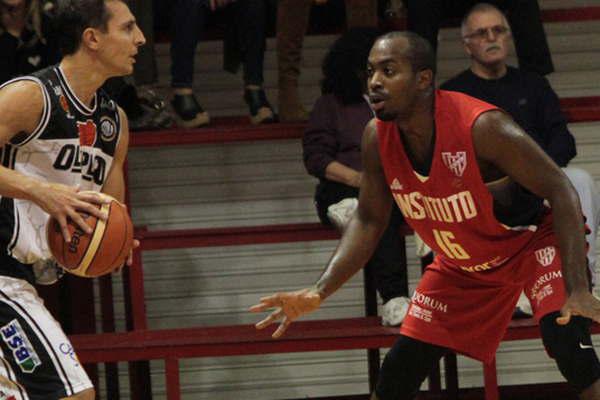 Oliacutempico pagoacute caro el flojo segundo cuarto y perdioacute con Instituto