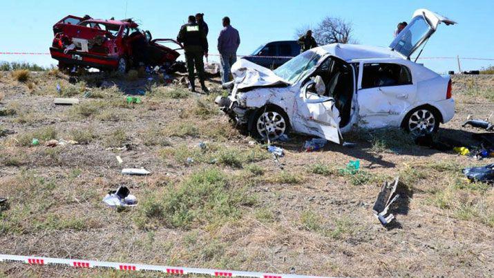 Tragedia- tres muertos por un choque frontal entre ellos una bebeacute