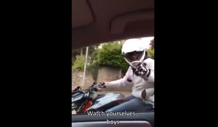 Por discutir con un automovilista terminoacute en el piso