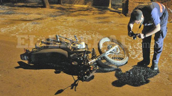 Motociclista herido al colisionar con un automóvil Foto- Archivo