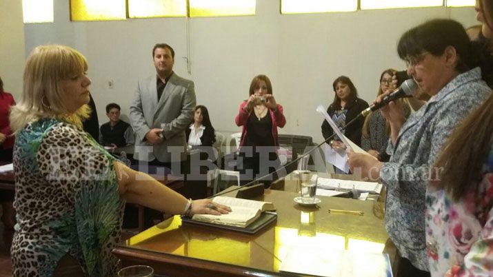Paola Ferrando asumioacute como concejal en el Deliberante de La Banda