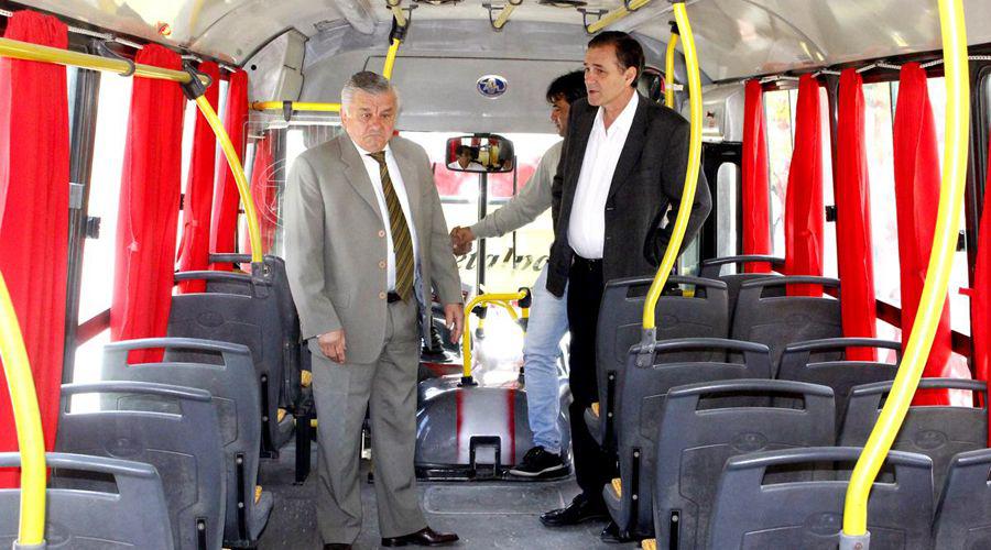 El intendente Infante presentoacute las nuevas unidades de la Liacutenea 118