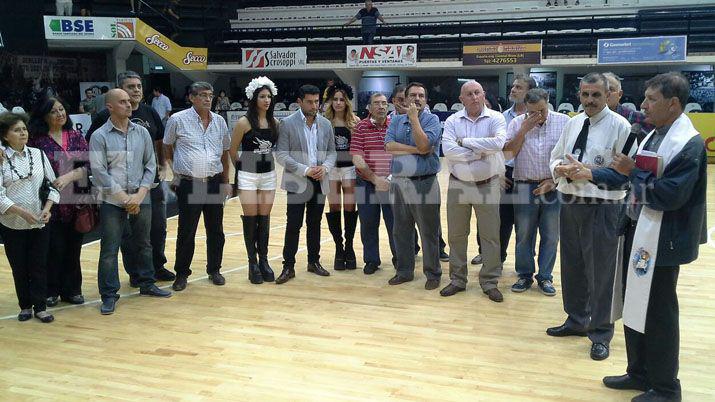 Olímpico inauguró la iluminación Led en su estadio