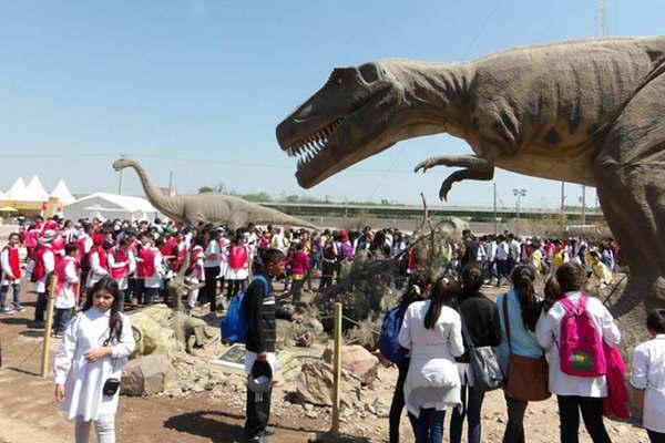 Los estudiantes de Ojo de Agua disfrutaron de Tecnoacutepolis Federal