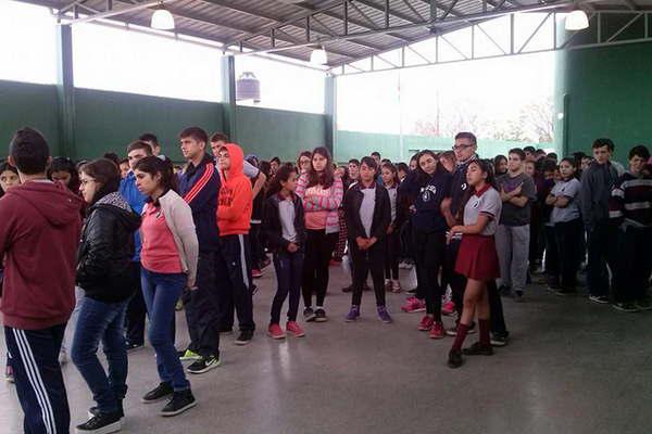 Colegio rosarino visita las escuelas de Laprida para compartir con la poblacioacuten