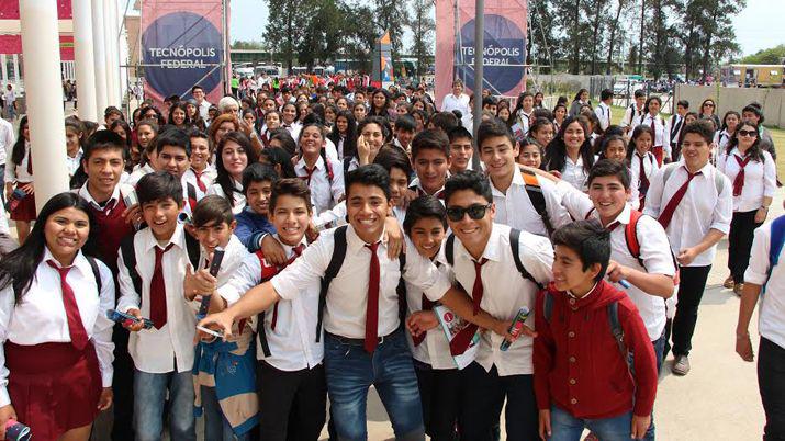 Maacutes de 20 mil chicos pasaron hoy por Tecnoacutepolis