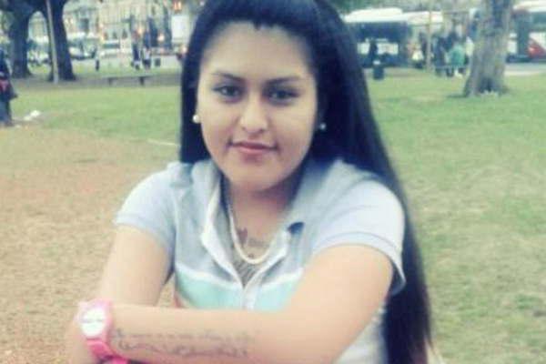 Una joven fue asesinada a puntildealadas  y por el femicidio buscan a su pareja
