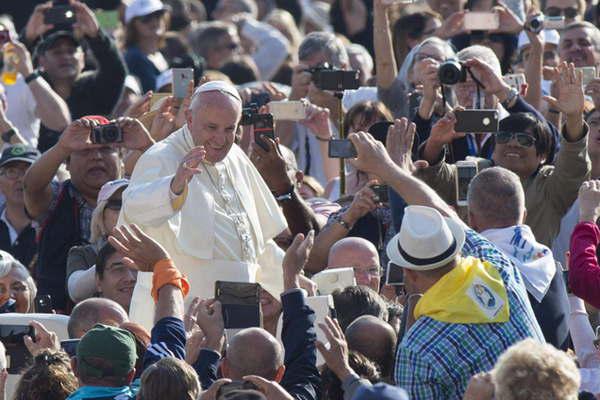 El Papa viaja al Caacuteucaso y relanza el diaacutelogo interreligioso