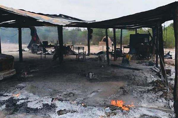 El liacuteder de los campesinos endilgoacute oscuros intereses al empresario en territorio santiaguentildeo