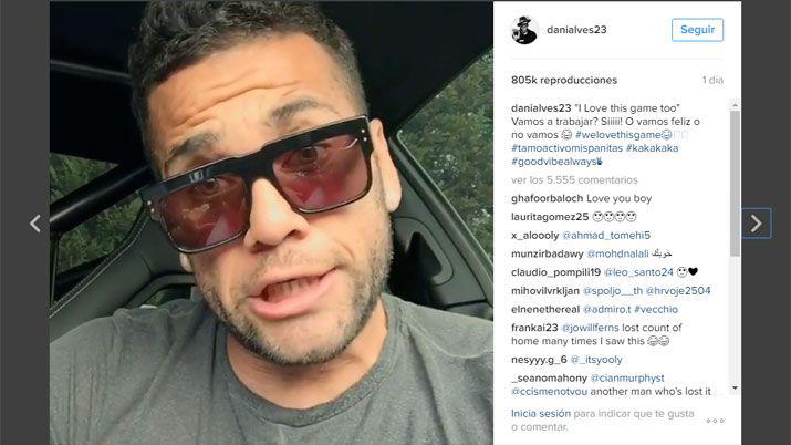Dani Alves al estilo de Daddy Yankee con el Shaky Shaky en Instagram