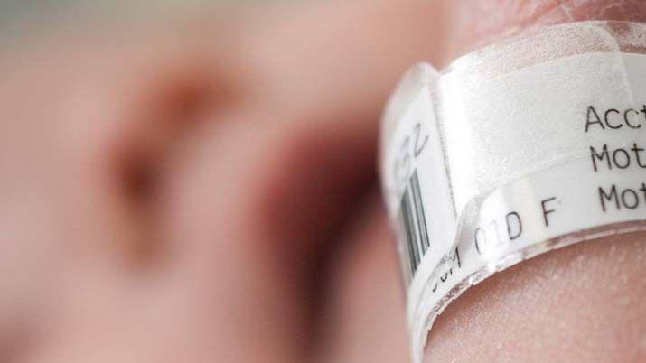 Dio a luz en el monte y su bebeacute fallecioacute minutos despueacutes