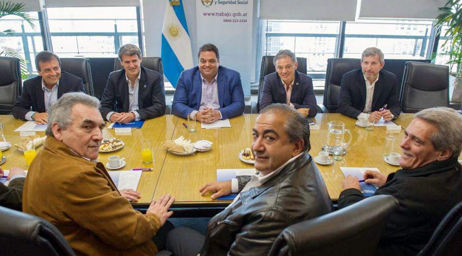 Prat-Gay- Con la CGT no se acordoacute nada se tomoacute nota de los reclamos