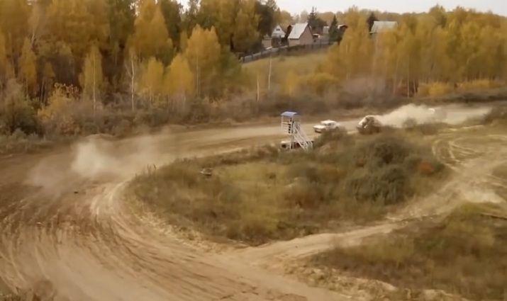 Carrera de rally termina en tragedia tras un impactante vuelco