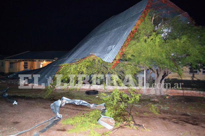 Violento temporal de viento y lluvia en Antildeatuya