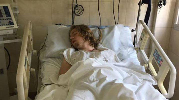 El ataque de 15 rugbiers dejoacute a un joven en terapia intensiva