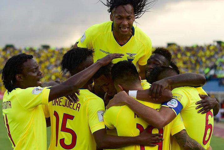 El festejo de los ecuatorianos tras la histórica goleada a Chile