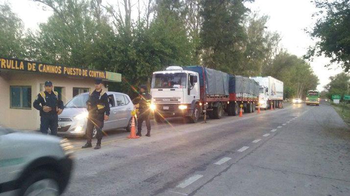 Secuestran camiones y automoacuteviles en operativos de prevencioacuten