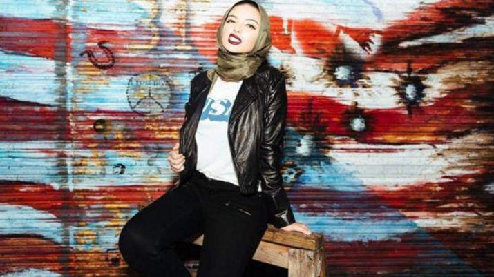 Conoceacute a Noor Tagouri la primera musulmana que posoacute para Playboy