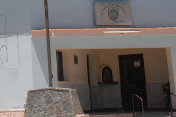 Un joven atacoacute a machetazos  a un vecino jubilado de 64 antildeos 