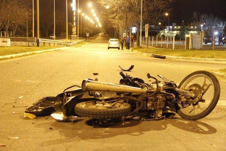 Joven resultoacute con fractura de craacuteneo en violento accidente