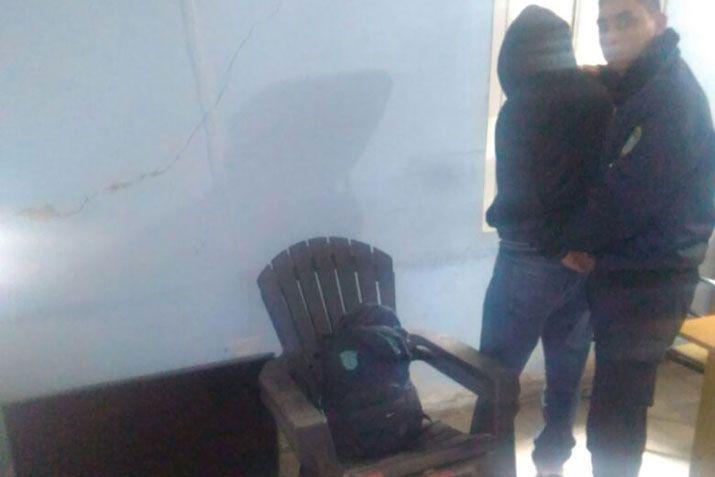 Policiacutea detiene a un sujeto por robarle a su propio vecino