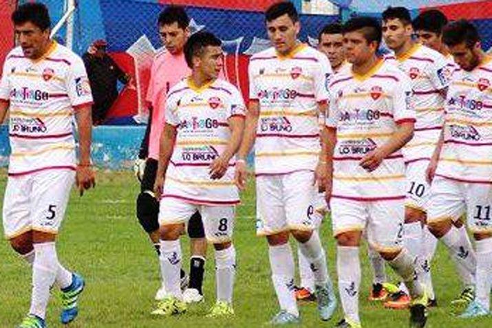 El equipo santiagueño sumó otra derrota