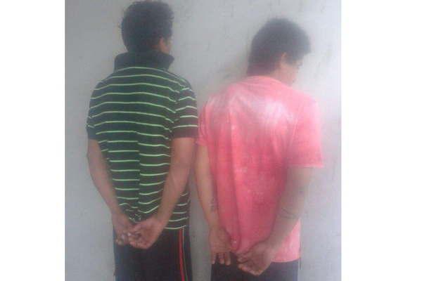 Roban una amoladora los detienen y les secuestran un carro traccioacuten a sangre