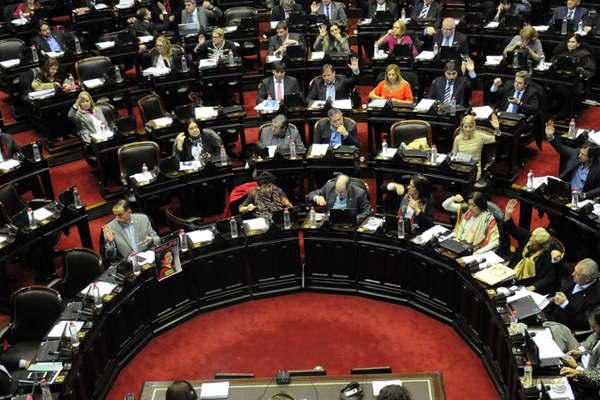 El oficialismo procura tratar el 19 la reforma electoral